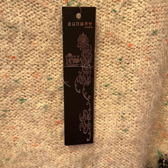 NWT RUNWAY PARIS Designer Sweater Crop Color Block Front - Picture 5 of 7